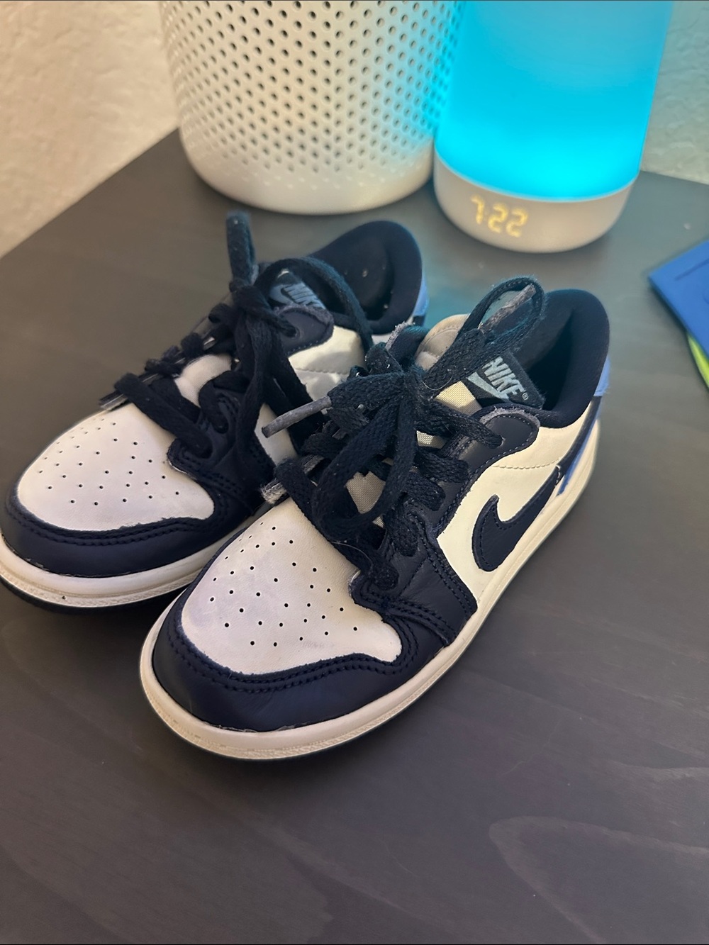Nike Kids Low-Top Sneakers in White and Navy Blue